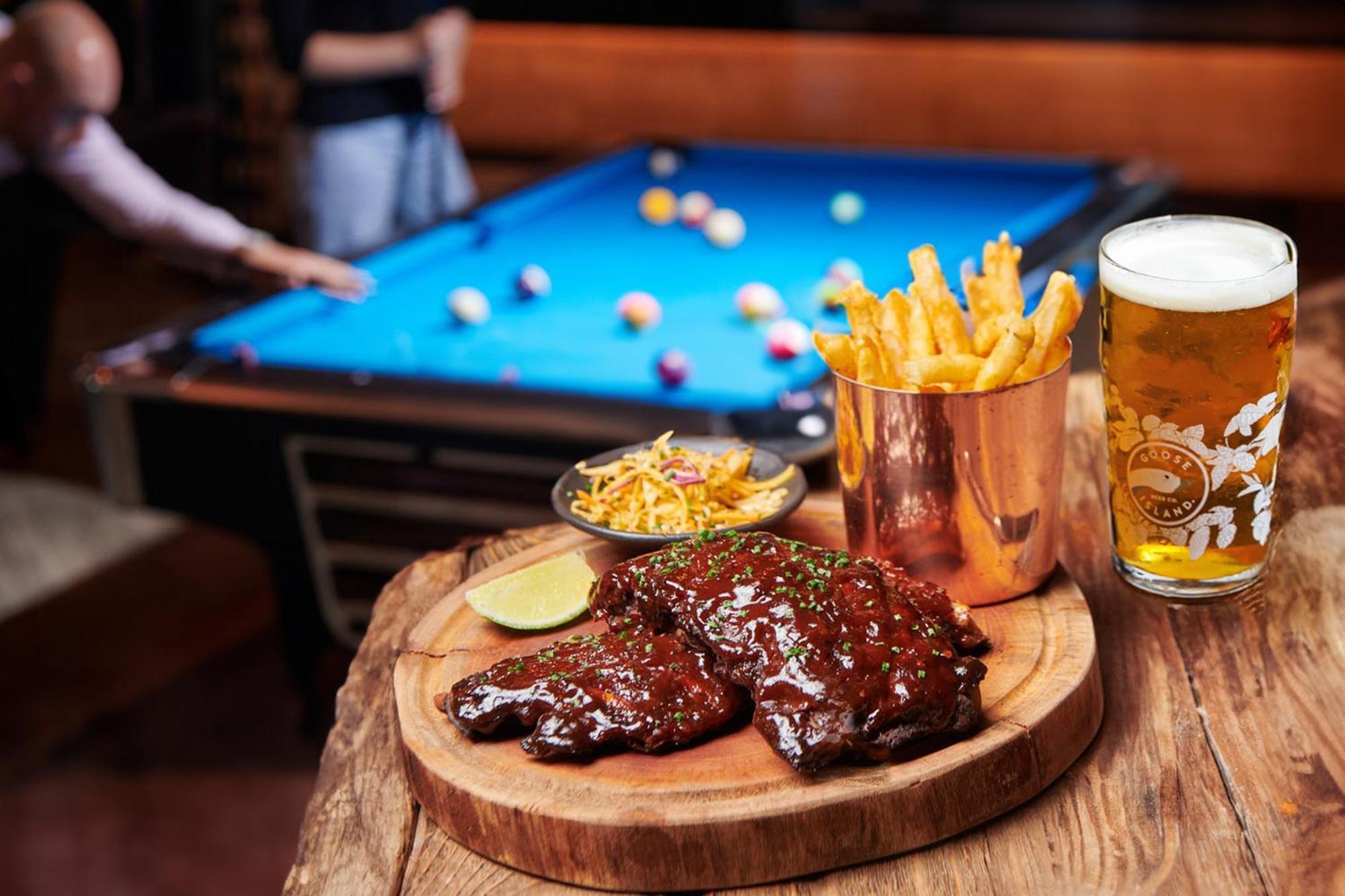 Hotel Five Luxe Dubai Exterior foto A plate of pork ribs