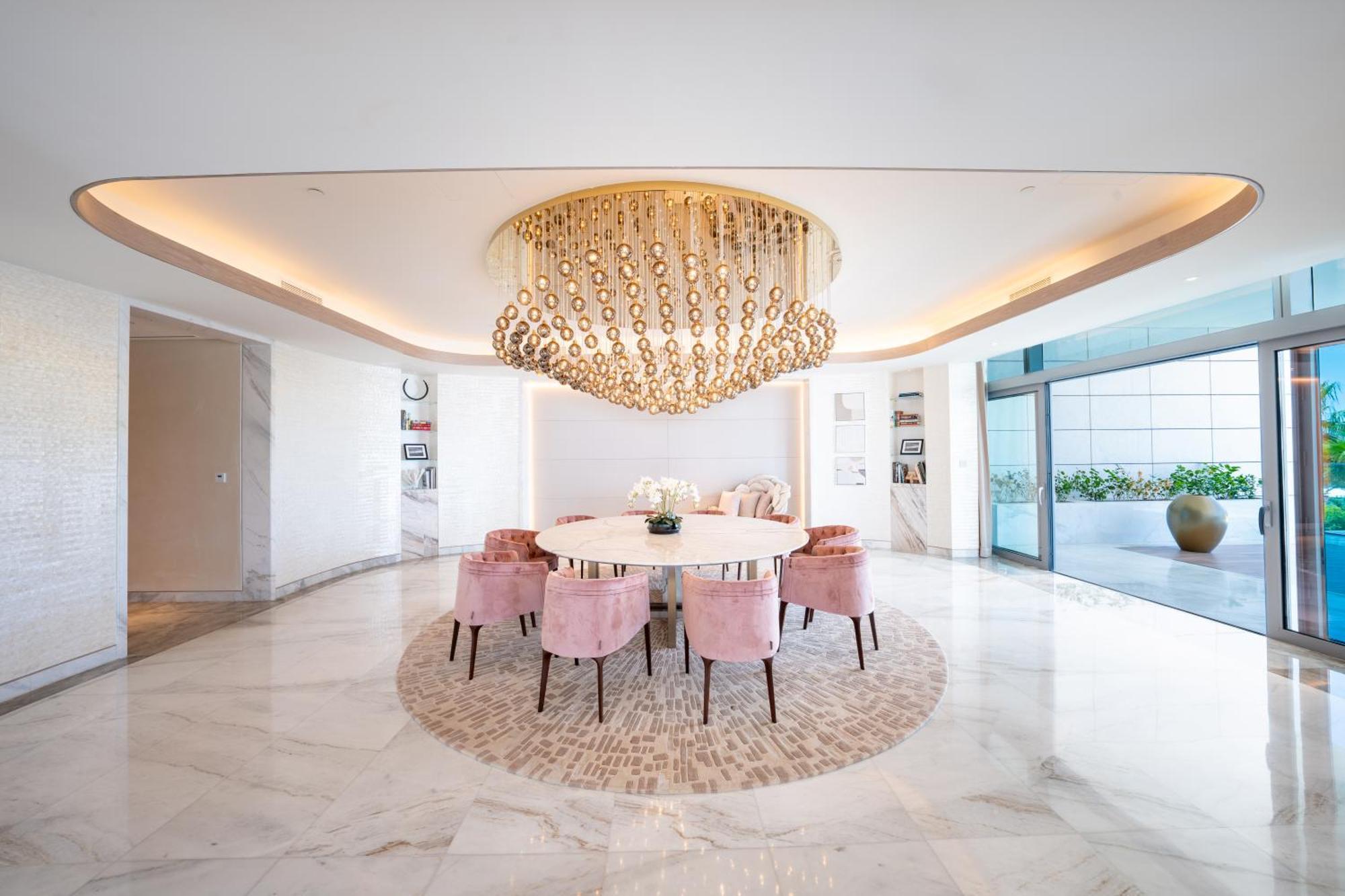 Hotel Five Luxe Dubai Exterior foto Dining room