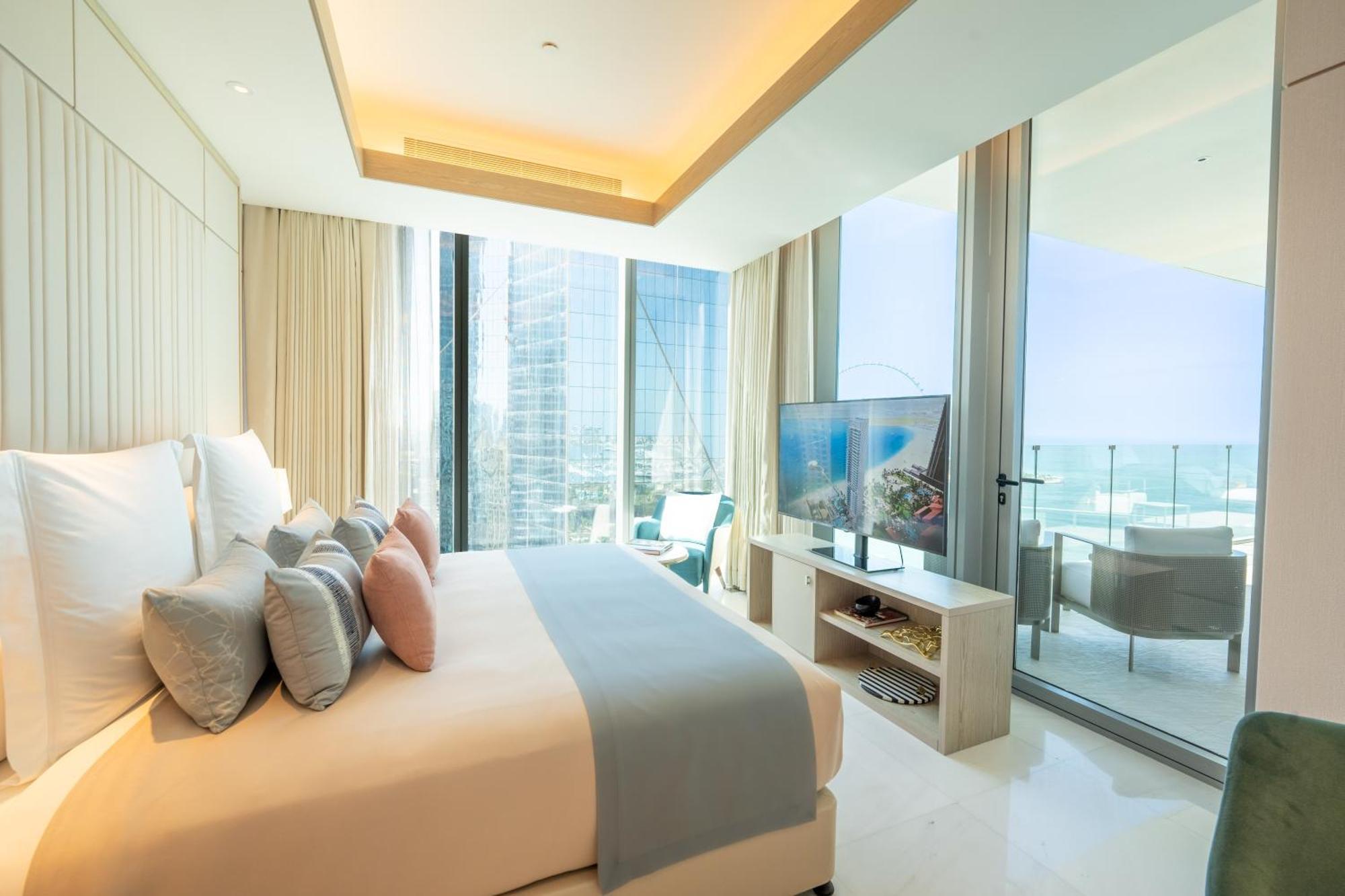 Hotel Five Luxe Dubai Exterior foto A bedroom at the Ritz-Carlton, Maldives