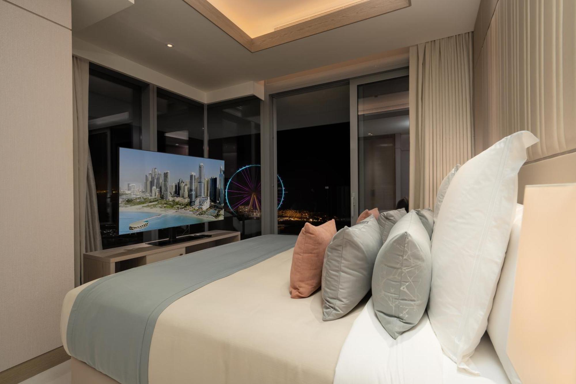 Hotel Five Luxe Dubai Exterior foto A bedroom at the Ritz-Carlton, DIFC