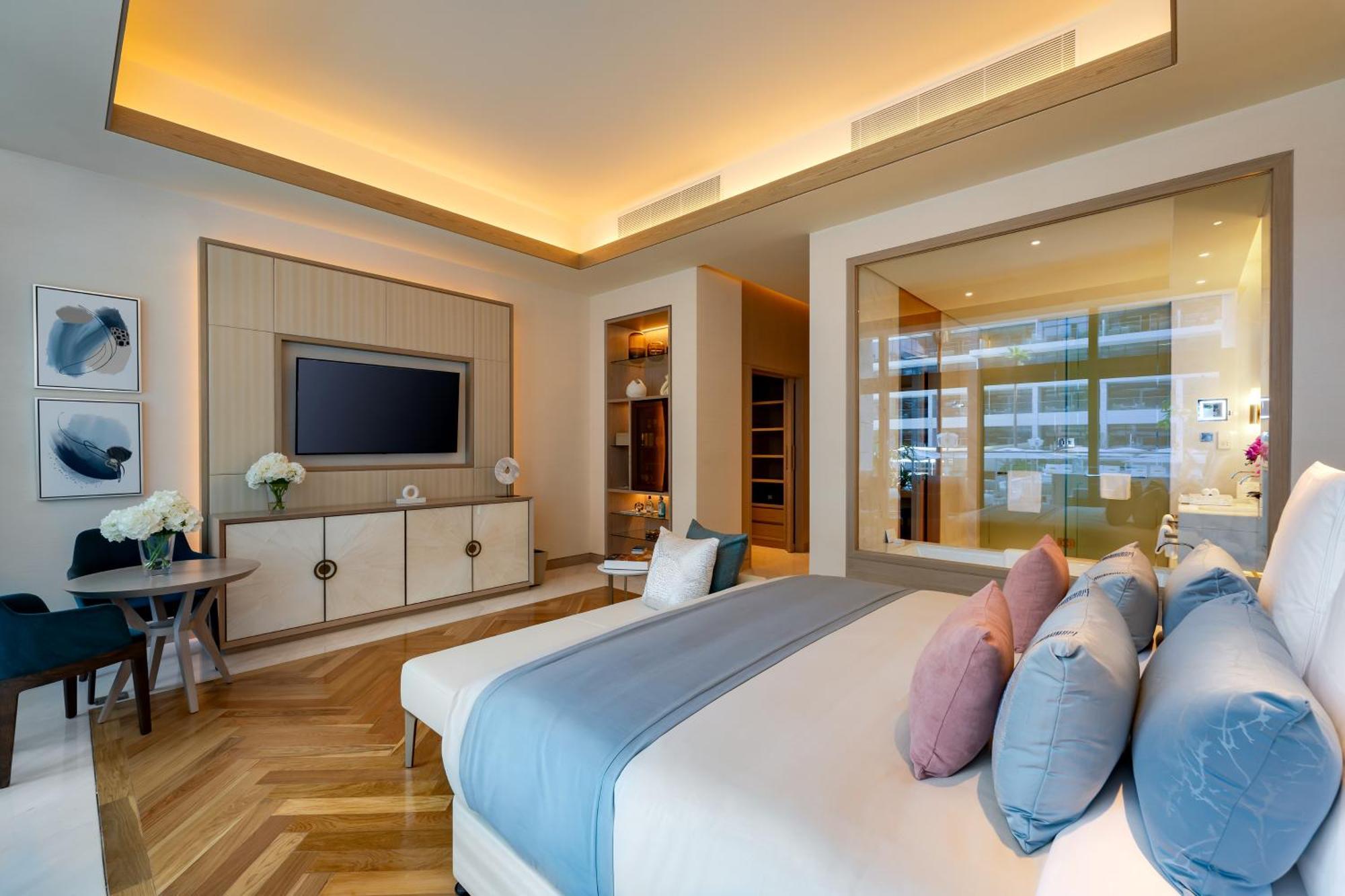 Hotel Five Luxe Dubai Exterior foto A bedroom at the hotel