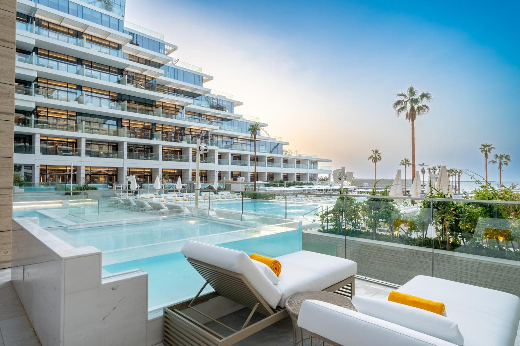 Hotel Five Luxe Dubai Exterior foto The West Hollywood Hotel